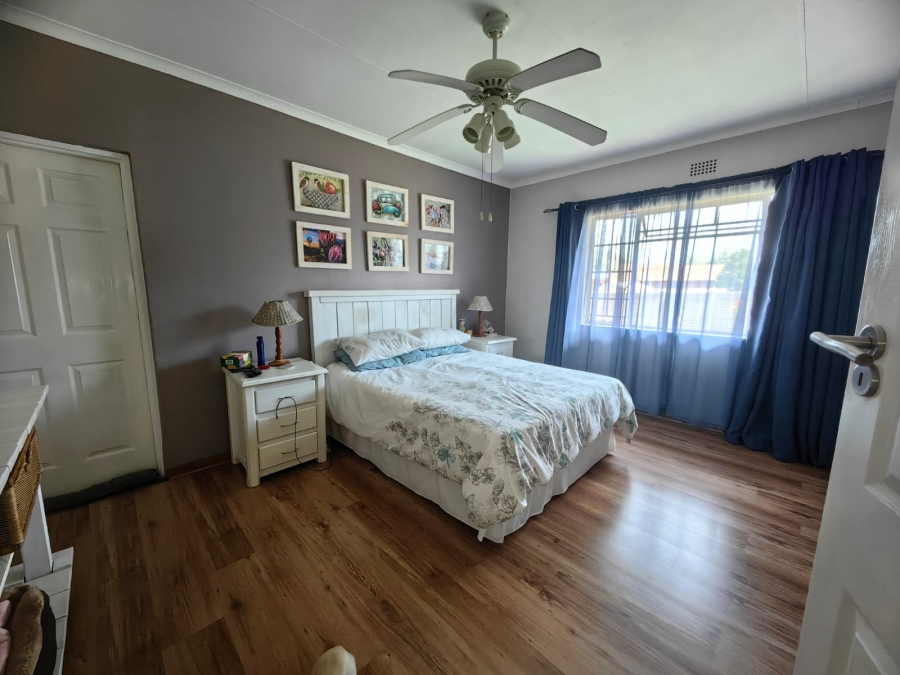 3 Bedroom Property for Sale in Vaalpark Free State